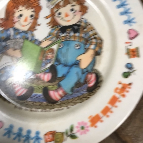 Vintage Raggedy Ann and Andy Childs Plastic Plate - Picture 3 of 4